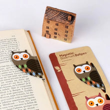 Load image into Gallery viewer, Parrot/ Birds Magnet Bookmark with Ballpen
